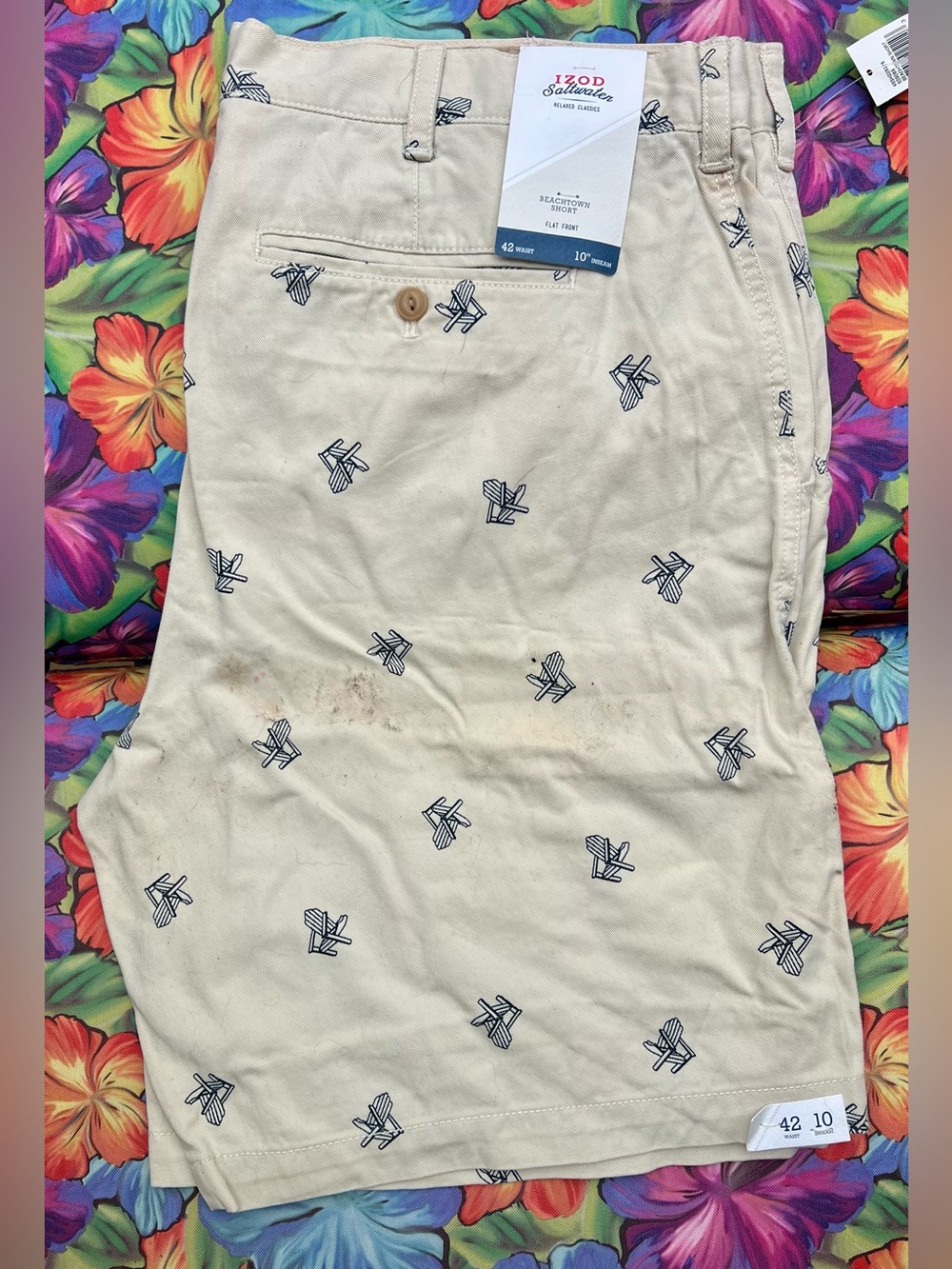 Izod Saltwater Beachtown khaki shorts with all-over Adirondack chair print. 42